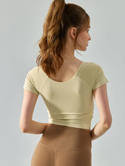 Women's yoga wear, short-sleeved, slimming and seamless, fitness and running top, with chest pads
