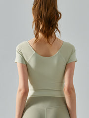 Women's yoga wear, short-sleeved, slimming and seamless, fitness and running top, with chest pads